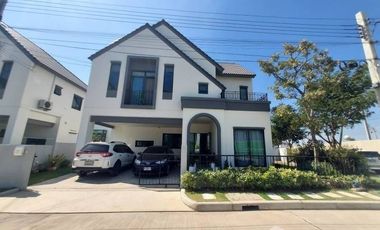 Casa en venta de 4 habitaciones en Bang Sao Thong, Samut Prakan