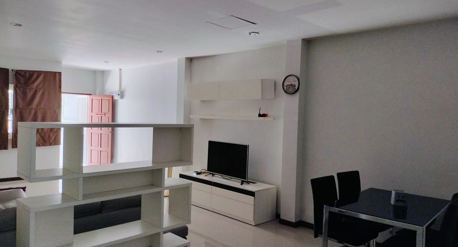 Reihenhaus zur Miete mit 3 Zimmer in Mueang Phuket, Phuket