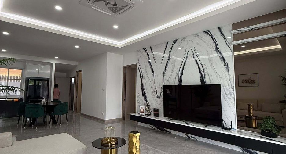 出租 4 卧室 别墅 在 Bang Lamung, Chon Buri