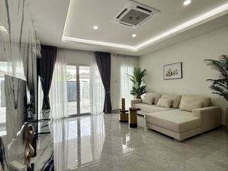 出租 4 卧室 别墅 在 Bang Lamung, Chon Buri