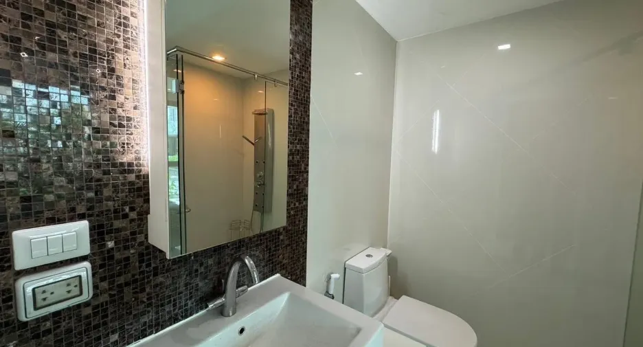 Condo en venta de 2 habitaciones en Bang Lamung, Chonburi
