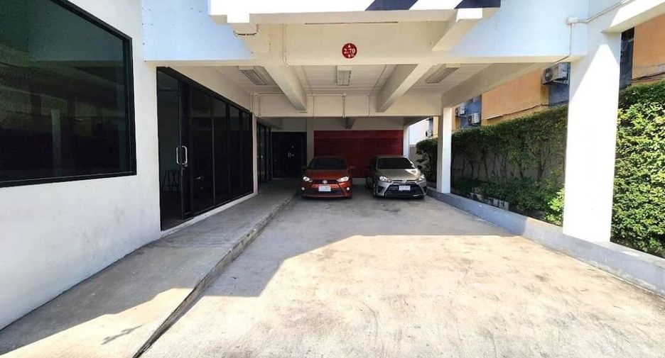For sale and for rent 5 bedrooms retail Space in Din Daeng, Bangkok