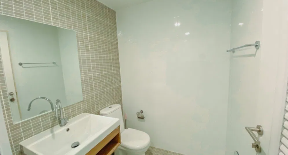 For sale 2 bedrooms condo in Sai Mai, Bangkok