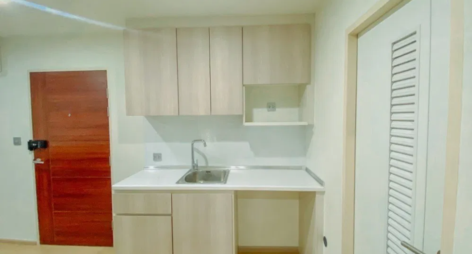 For sale 2 bedrooms condo in Sai Mai, Bangkok
