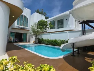 À vendre 5 chambres villa à Bang Lamung, Chonburi