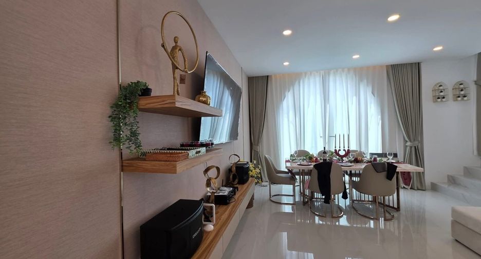 À vendre 5 chambres villa à Bang Lamung, Chonburi