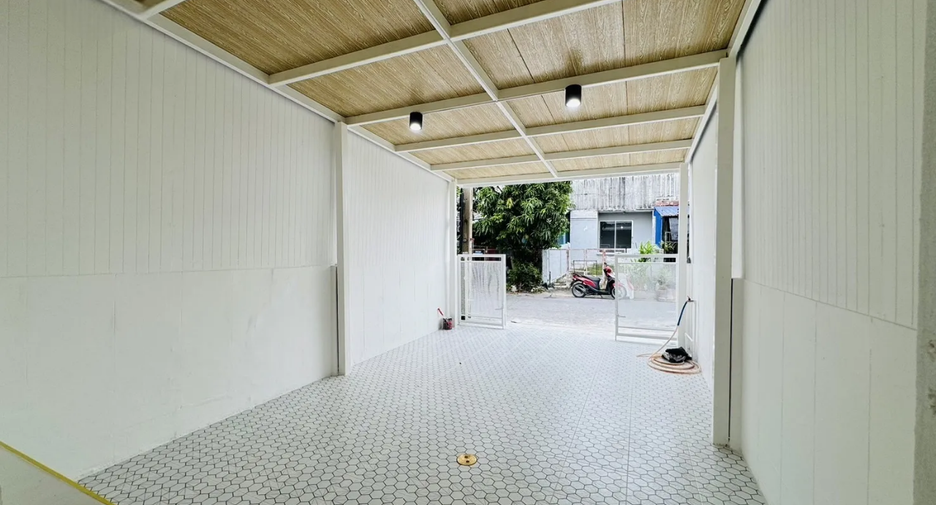 For sale 1 bed townhouse in Bang Bo, Samut Prakan