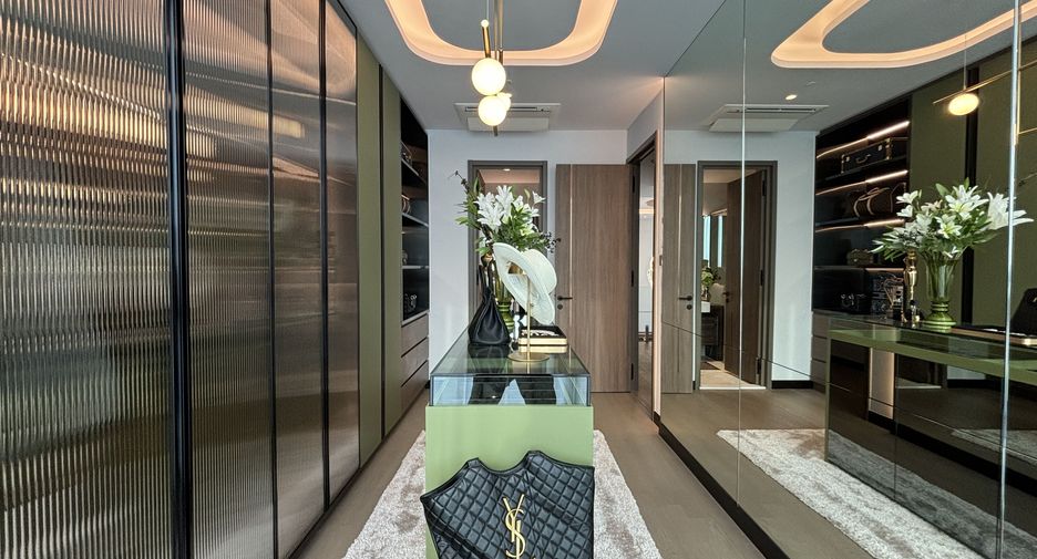 À vendre 4 chambres condo à Sathon, Bangkok