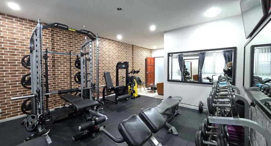 For sale 4 bedrooms townhouse in Bang Lamung, Chonburi
