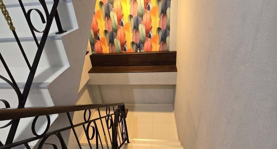 For sale 4 bedrooms townhouse in Bang Lamung, Chonburi