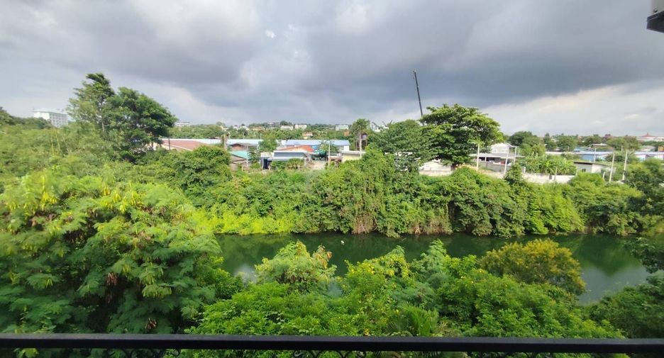 For sale 4 bedrooms townhouse in Bang Lamung, Chonburi