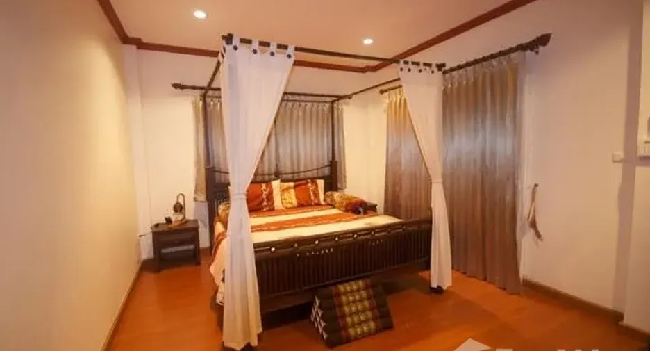 À vendre 3 chambres maison à Si Racha, Chonburi