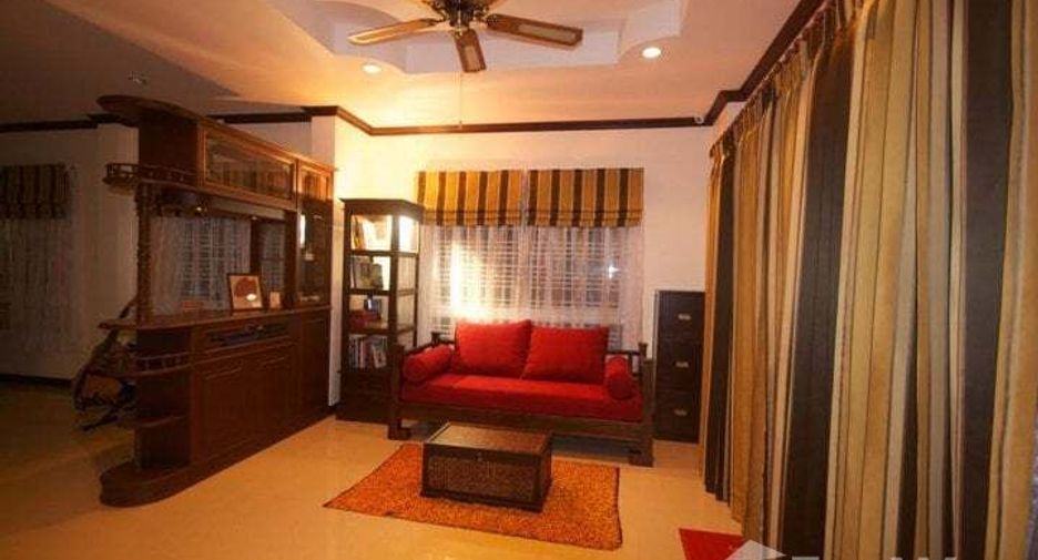 À vendre 3 chambres maison à Si Racha, Chonburi