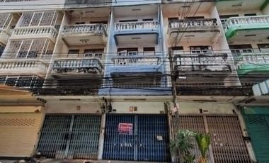 Продажа 1 кровать торговое помещение в Чом Тхонг, Бангкок