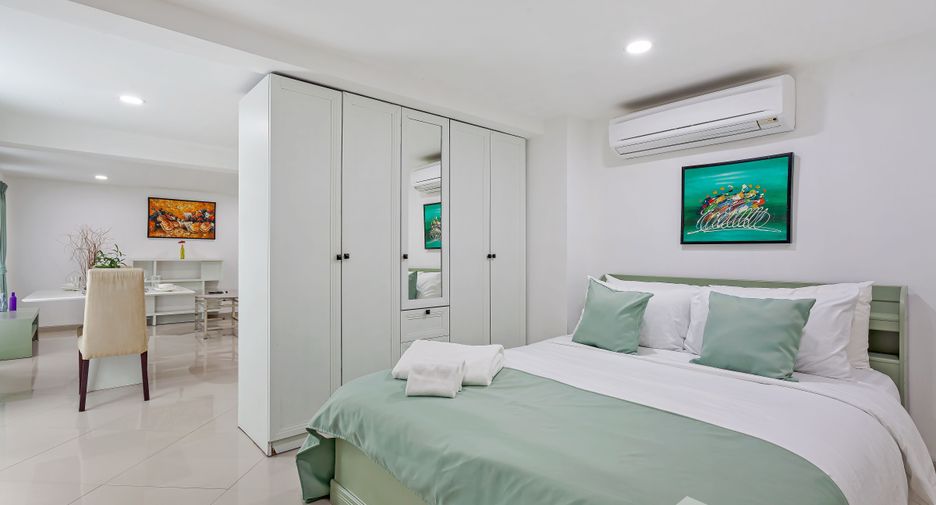 For sale 8 bedrooms townhouse in Bang Lamung, Chonburi