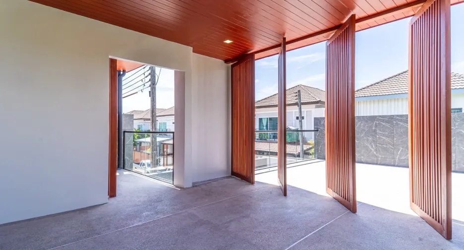 For sale 4 bedrooms house in Mueang Phuket, Phuket