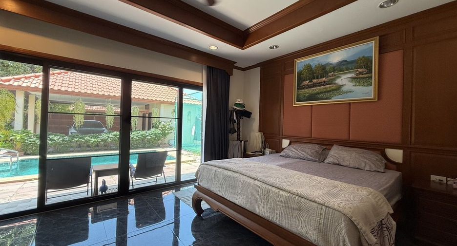 For sale 4 bedrooms house in Huay Yai, Pattaya