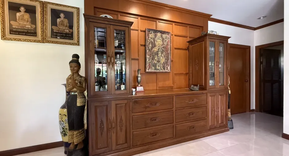 Haus zum Kauf mit 4 Zimmer in Sattahip, Chonburi