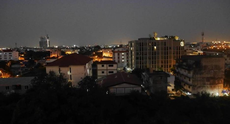 For sale 1 bed condo in Mueang Samut Prakan, Samut Prakan