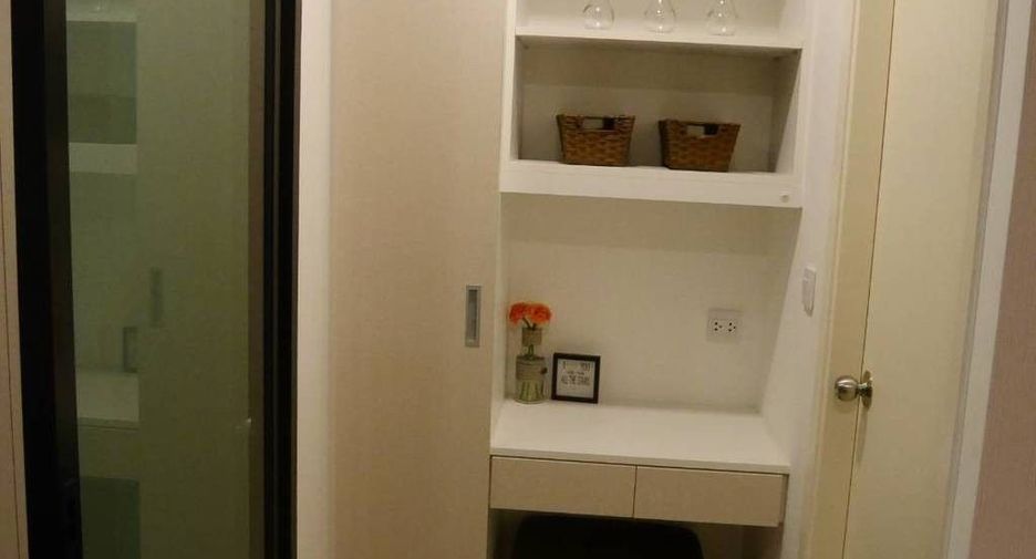 For sale 1 bed condo in Mueang Samut Prakan, Samut Prakan