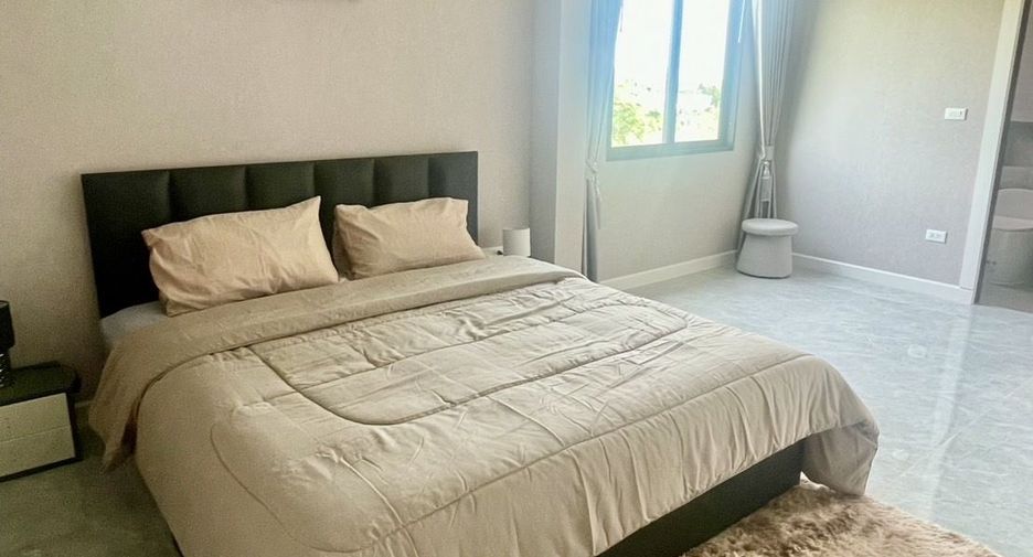 For sale and for rent 6 bedrooms villa in Bang Lamung, Chonburi