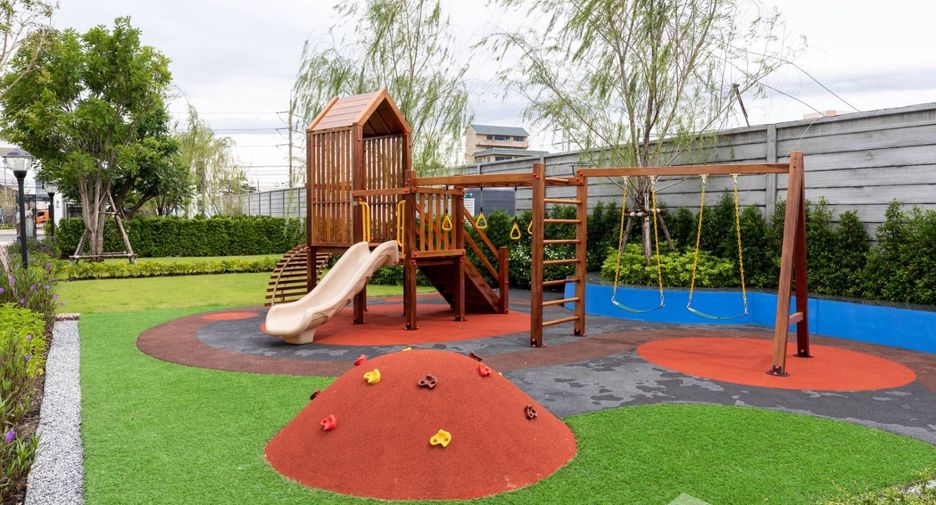 For sale 4 bedrooms house in Bang Phli, Samut Prakan