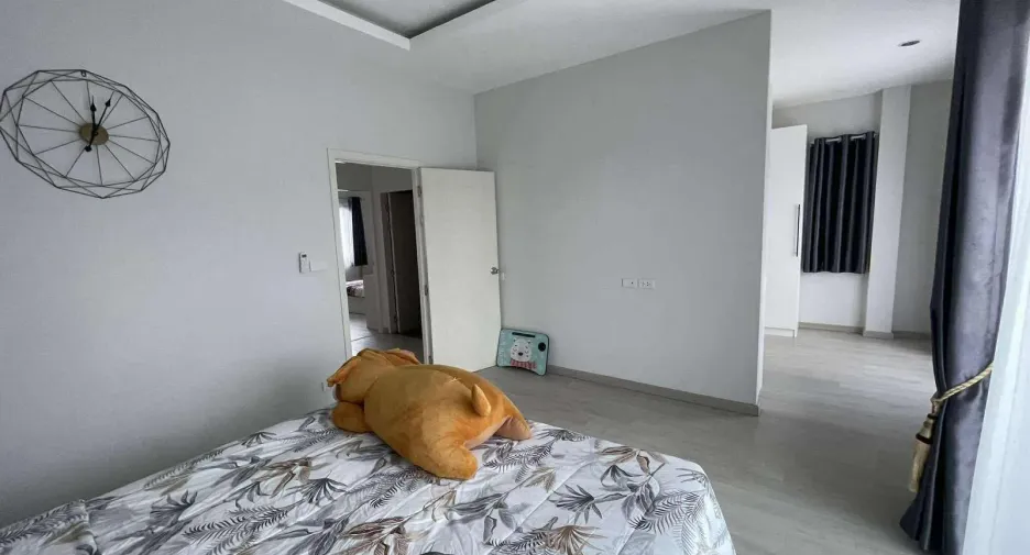 Casa en alquiler de 3 habitaciones en Bang Lamung, Chonburi