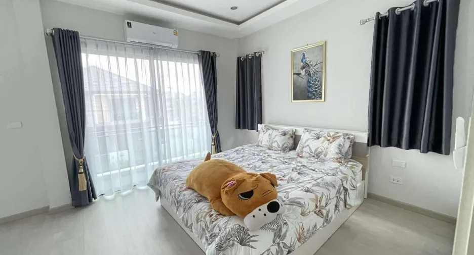 Casa en alquiler de 3 habitaciones en Bang Lamung, Chonburi