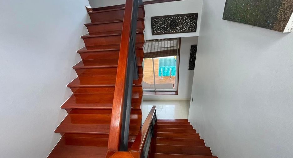 For rent 3 bedrooms villa in Mueang Phuket, Phuket
