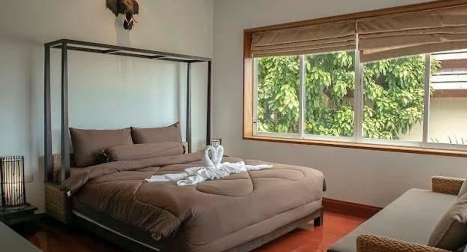 For rent 3 bedrooms villa in Mueang Phuket, Phuket