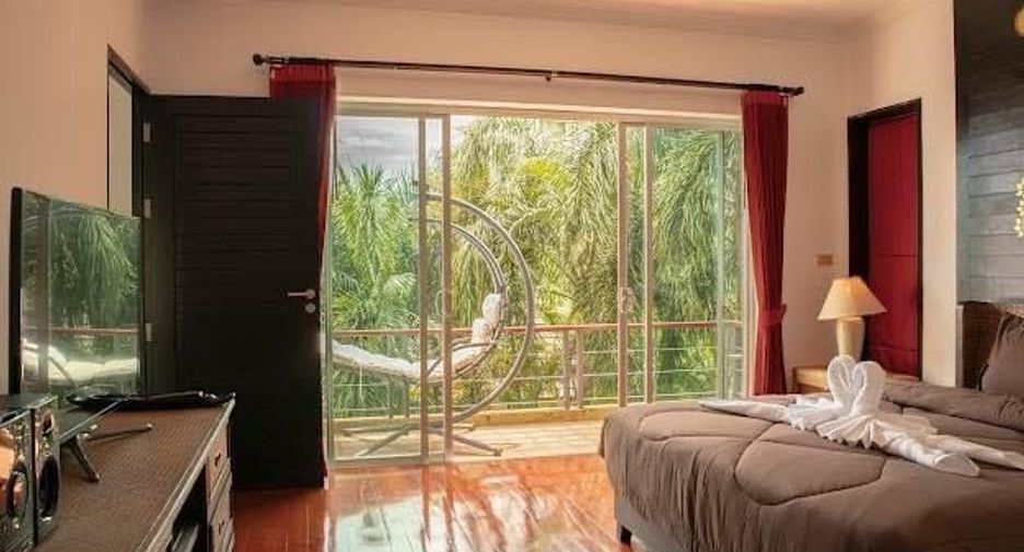 For rent 3 bedrooms villa in Mueang Phuket, Phuket