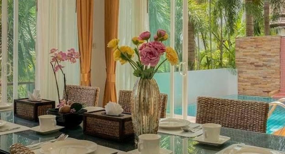 For rent 3 bedrooms villa in Mueang Phuket, Phuket