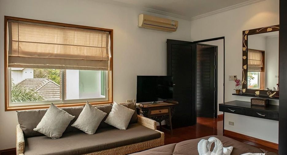 For rent 3 bedrooms villa in Mueang Phuket, Phuket