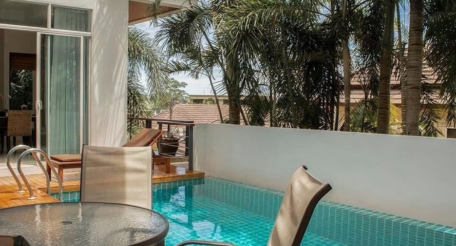 For rent 3 bedrooms villa in Mueang Phuket, Phuket
