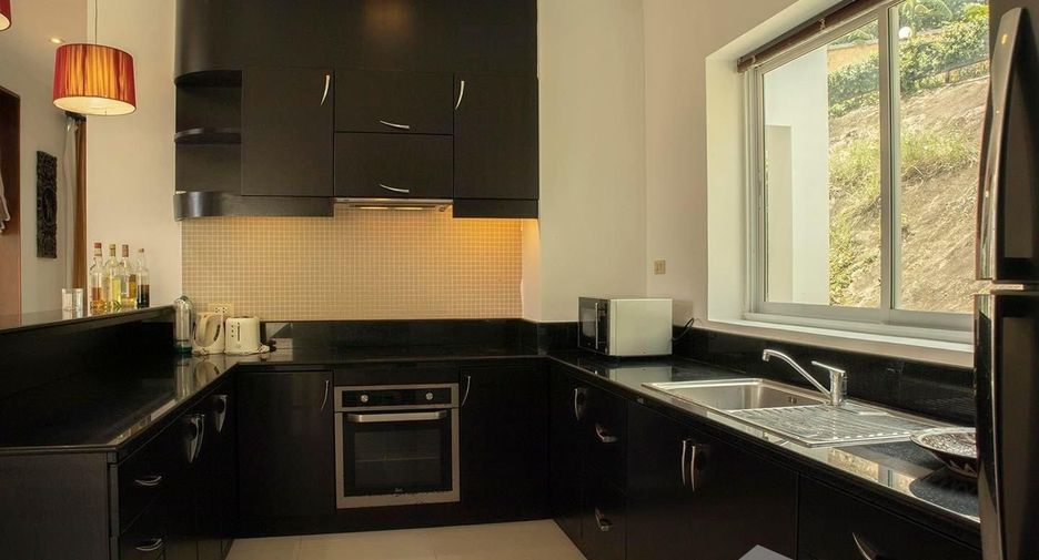 For rent 3 bedrooms villa in Mueang Phuket, Phuket