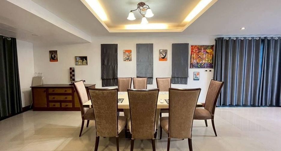 For sale 3 bedrooms villa in Bang Lamung, Chonburi