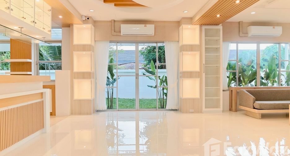 For sale 4 bedrooms villa in Mueang Phuket, Phuket