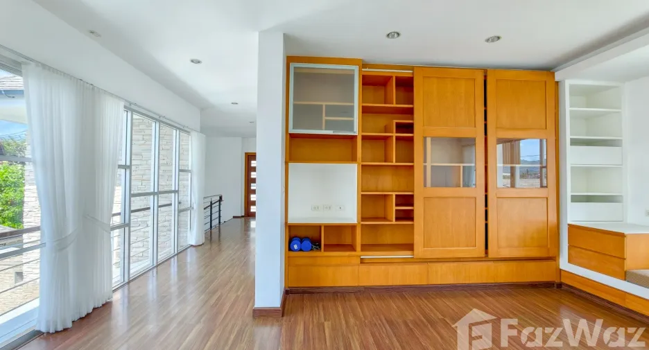 For sale 4 bedrooms villa in Mueang Phuket, Phuket