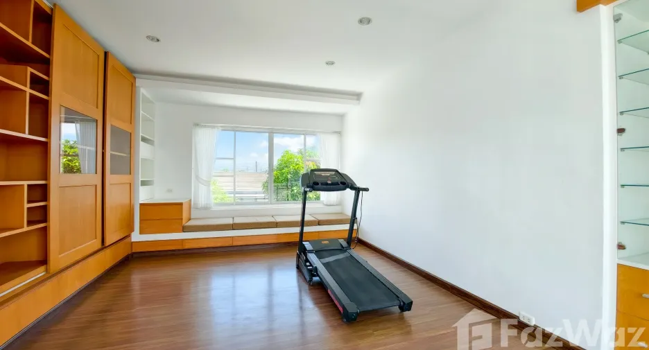 For sale 4 bedrooms villa in Mueang Phuket, Phuket