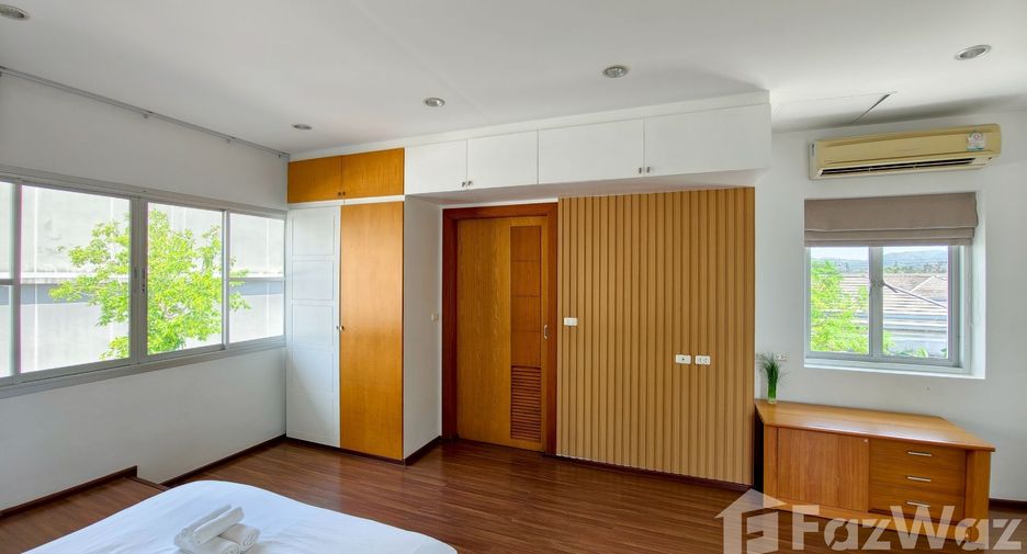For sale 4 bedrooms villa in Mueang Phuket, Phuket