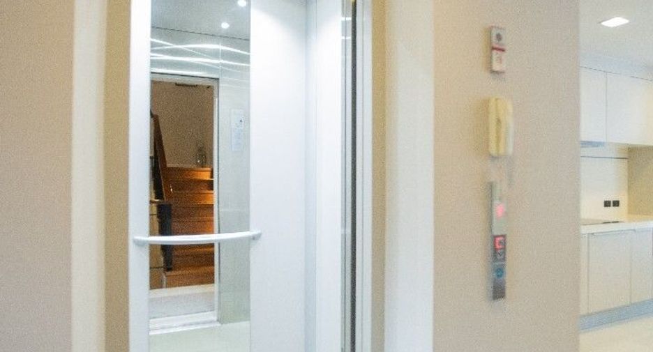 Haus zum Kauf mit 4 Zimmer in Watthana, Bangkok