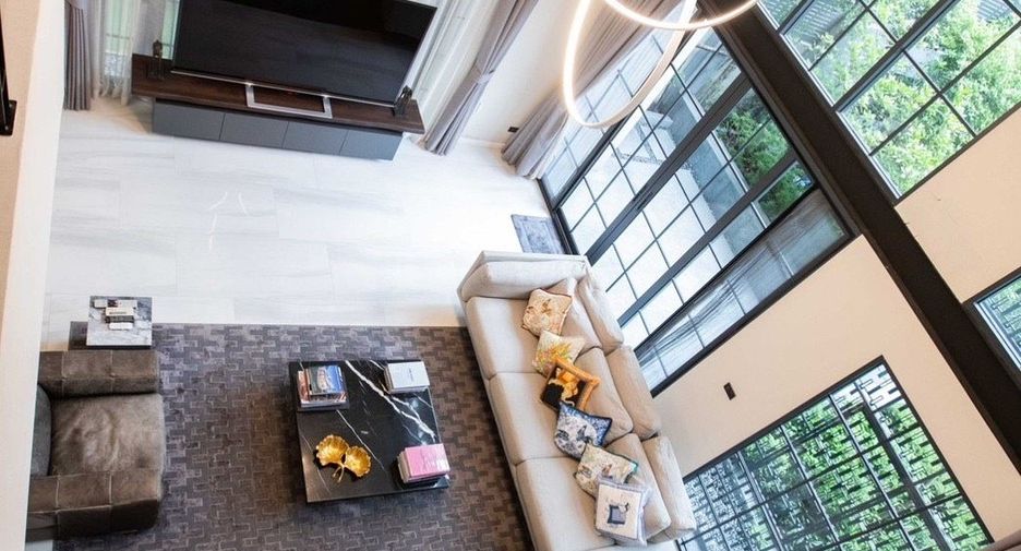 Haus zum Kauf mit 4 Zimmer in Watthana, Bangkok