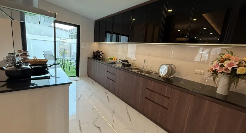 Villa zum Kauf mit 3 Zimmer in Bang Lamung, Chonburi