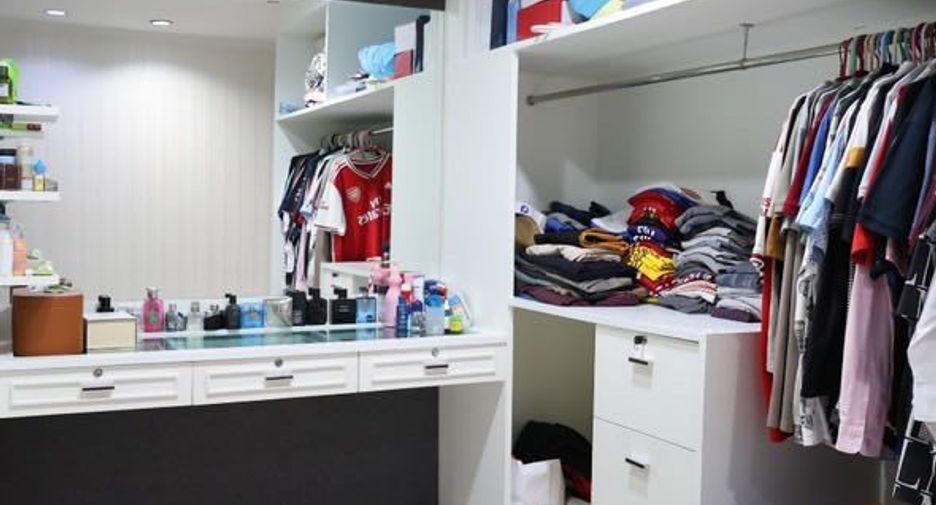 Продажа 5 спальни дом в Пхаси Чароен, Бангкок