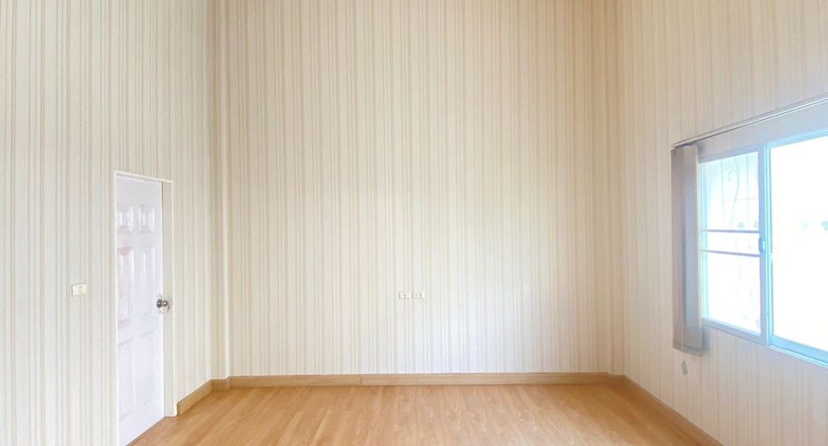 For sale 4 bedrooms townhouse in Bang Khun Thian, Bangkok
