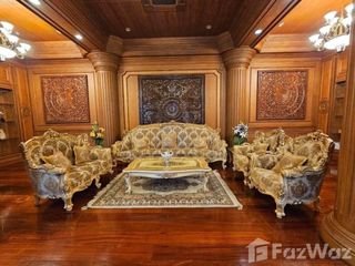 Casa en venta de 7 habitaciones en Si Racha, Chonburi