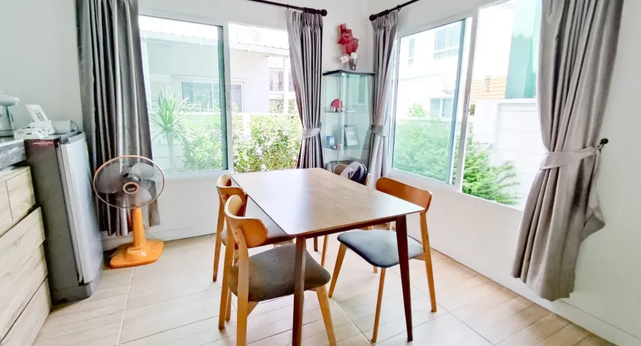 For sale and for rent 2 bedrooms townhouse in Mueang Pathum Thani, Pathum Thani