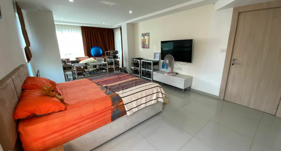 For sale 1 bed condo in Bang Lamung, Chonburi