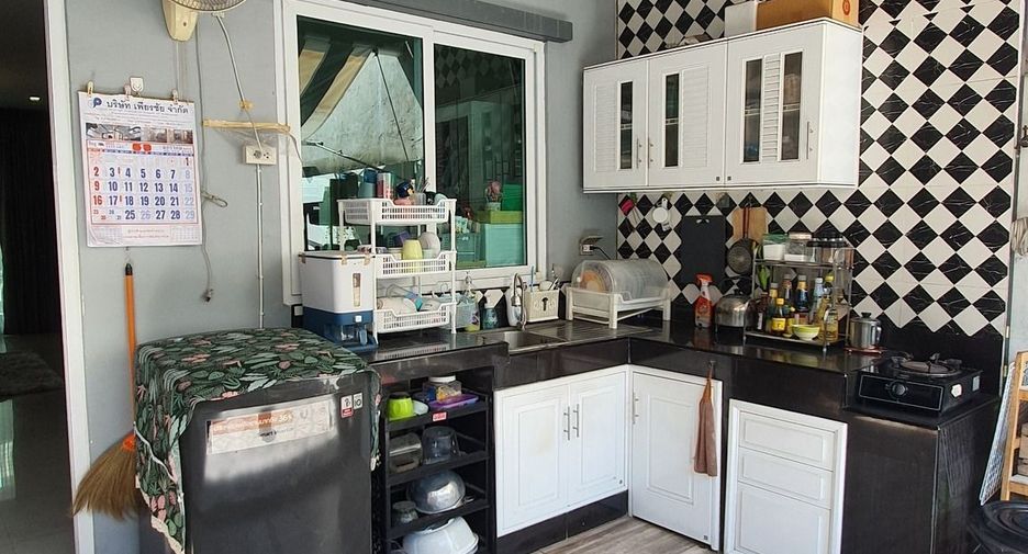 For sale and for rent 3 bedrooms townhouse in Bang Phli, Samut Prakan