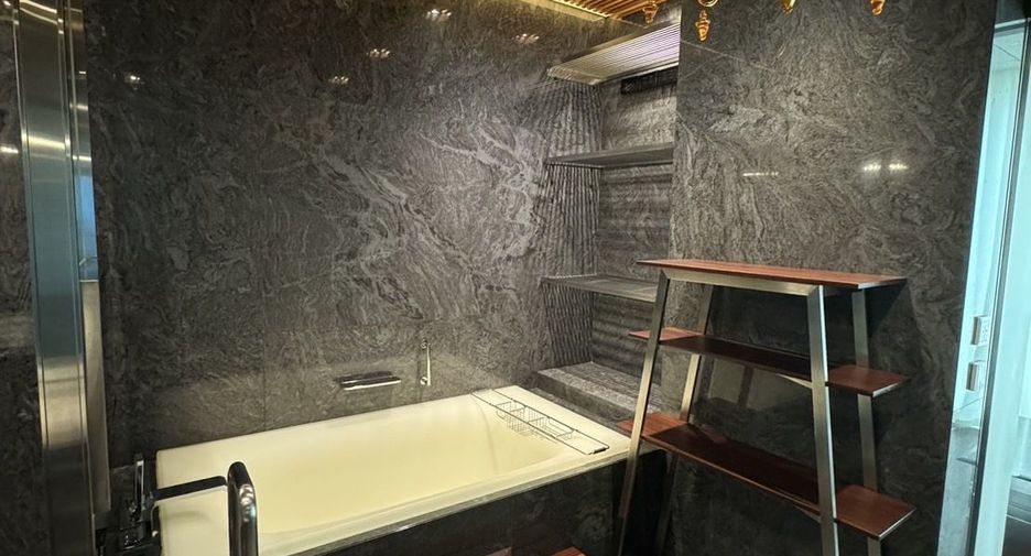 Condo en venta de 2 habitaciones en Sathon, Bangkok
